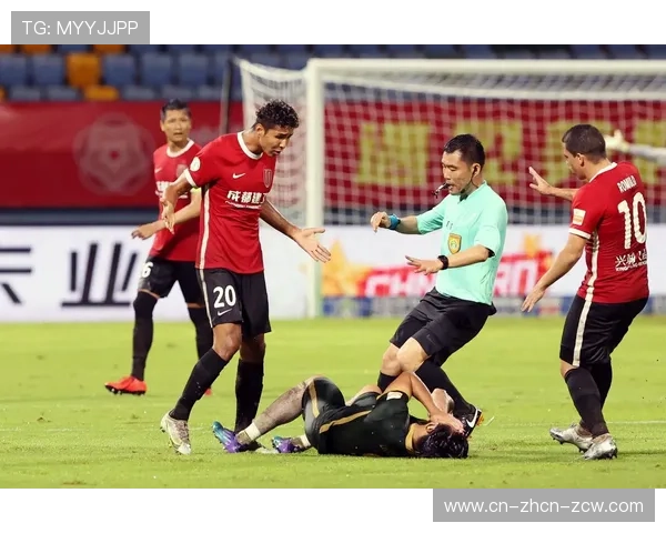 法兰克福奥斯卡·霍伊伦红牌送点，客场胜局遭逆转