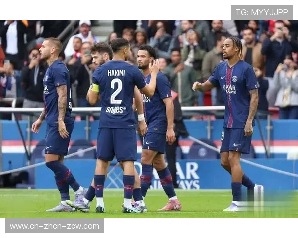 巴黎圣日耳曼领跑积分榜，朗斯与里昂紧随其后